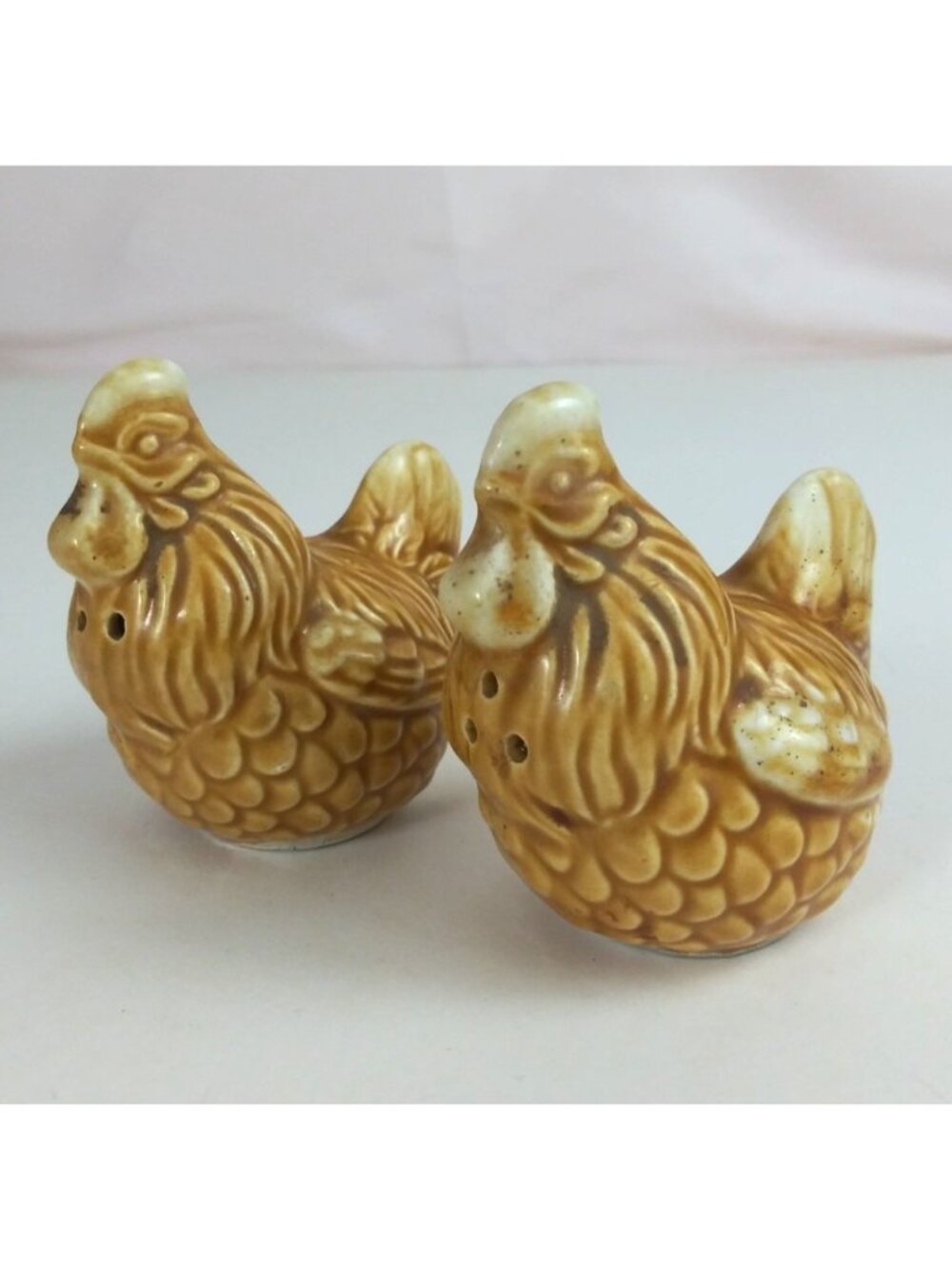Vintage Ceramic Country Rooster Salt & Pepper Shakers